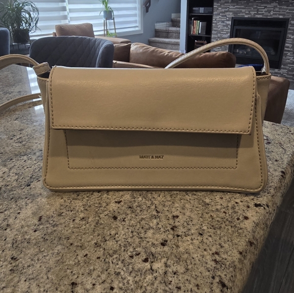 Matt and nat purse - Picture 1 of 3